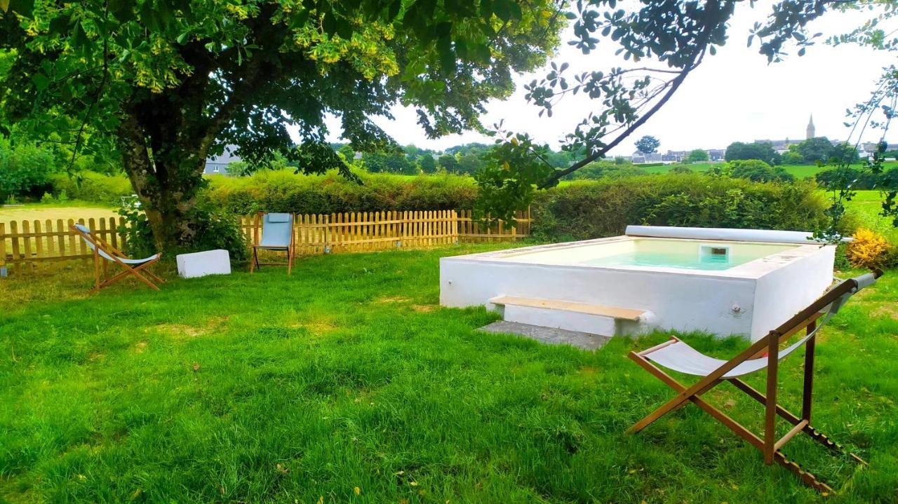Ty Monde - Chambres D'Hotes En Finistere Poullaouen Bagian luar foto